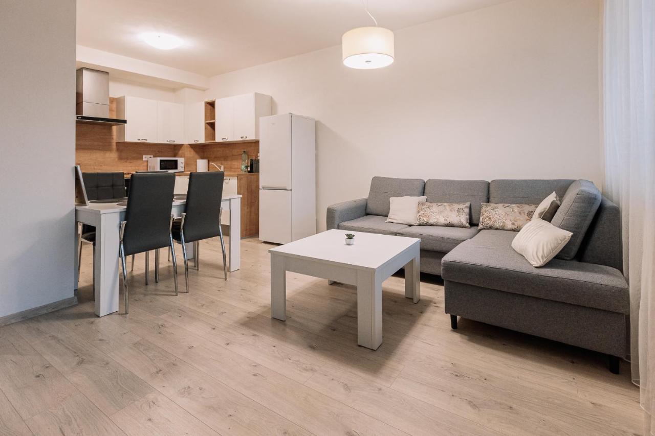 Апартаменты Skau Dunajska 58A Apt3 Братислава Экстерьер фото