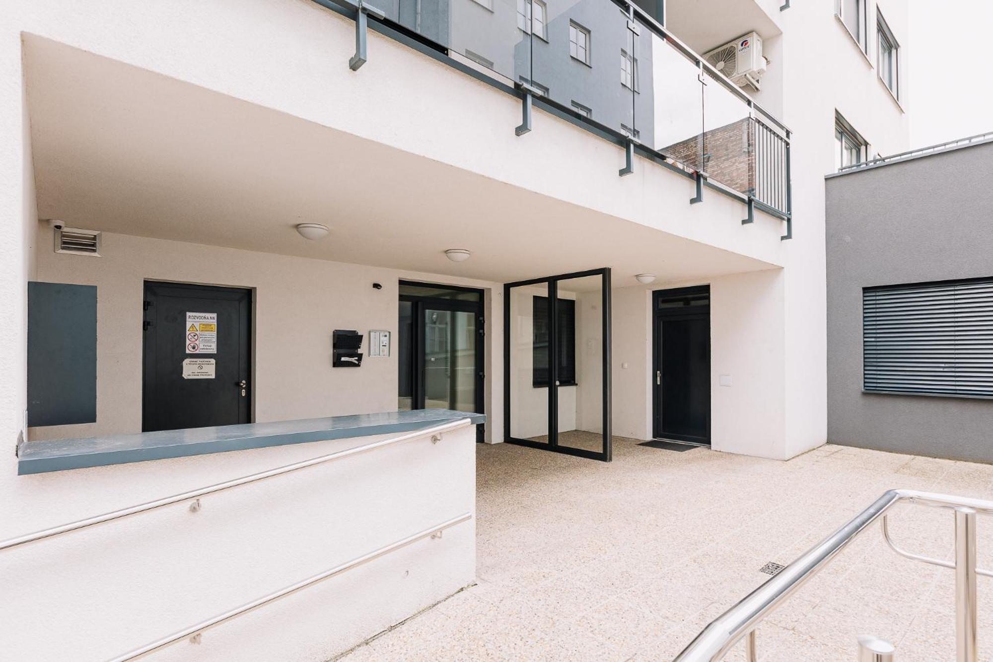 Апартаменты Skau Dunajska 58A Apt3 Братислава Экстерьер фото