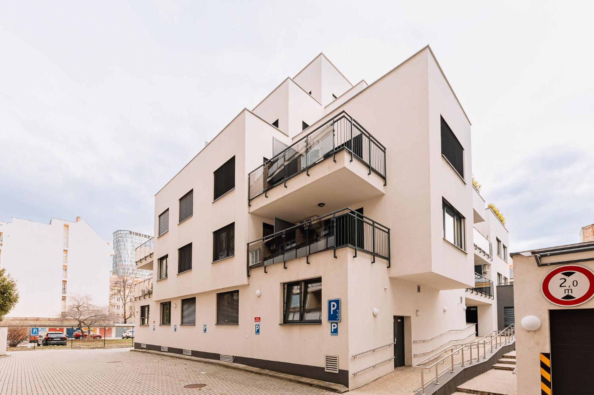 Апартаменты Skau Dunajska 58A Apt3 Братислава Экстерьер фото